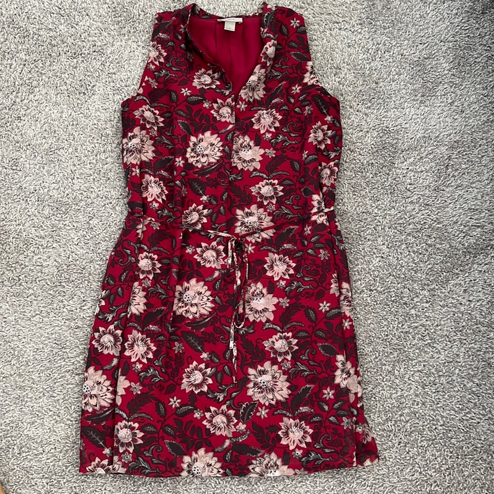 LOFT - flowy patterned dress